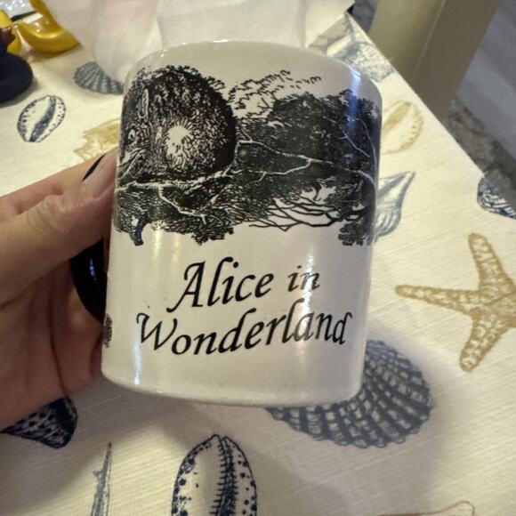 The Disappearing Cheshire Cat Mug/Coffee Cup - Picture 2 of 6